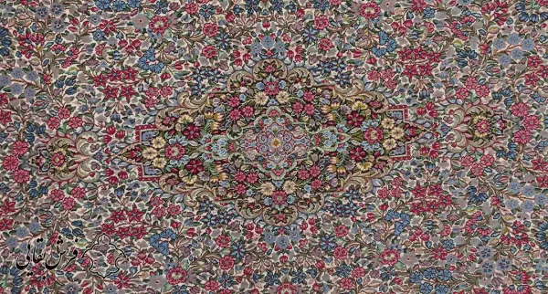 فرش دستباف کرمان(3*2سرام گل ریز حاشیه سروی)/فرش بقایی